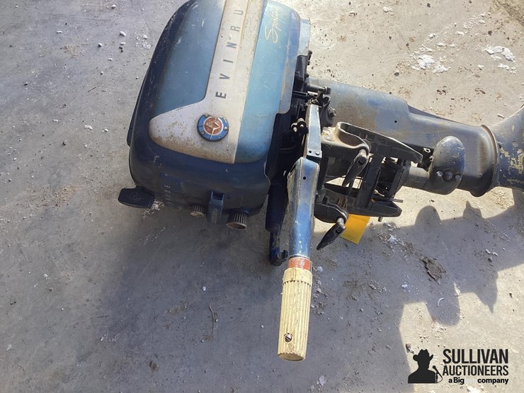 evinrude-sportwin-outboard-motor-image-12