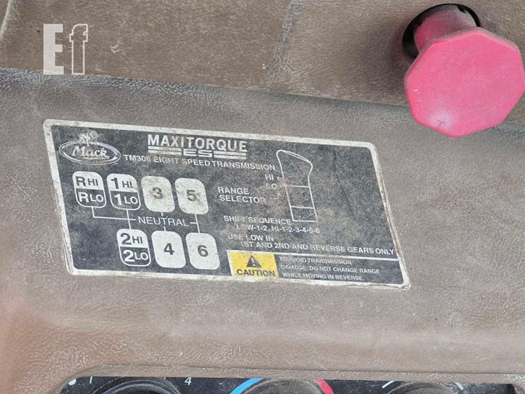 2007-mack-granite-cv713-image-14