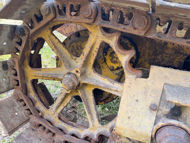 caterpillar-ten-gas-crawler-image-38