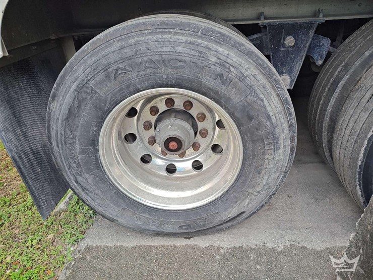 2023-titan-trailer-image-25