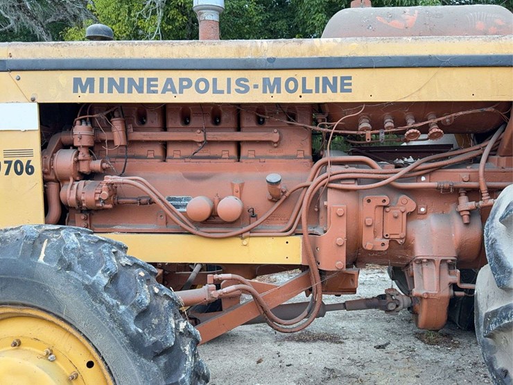 minneapolis-moline-g706-image-27