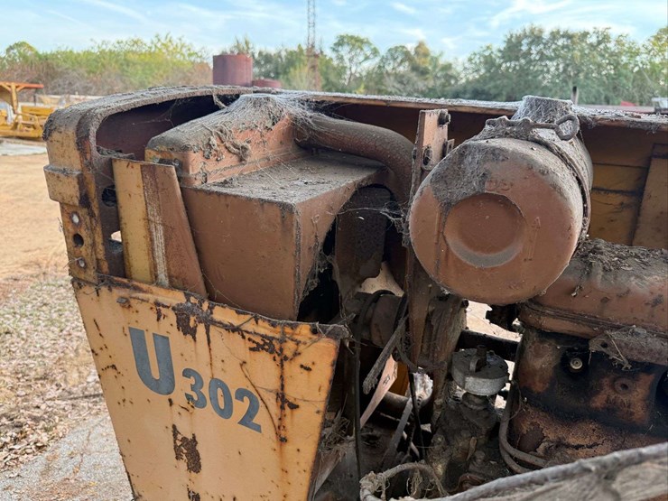 minneapolis-moline-u302-image-22