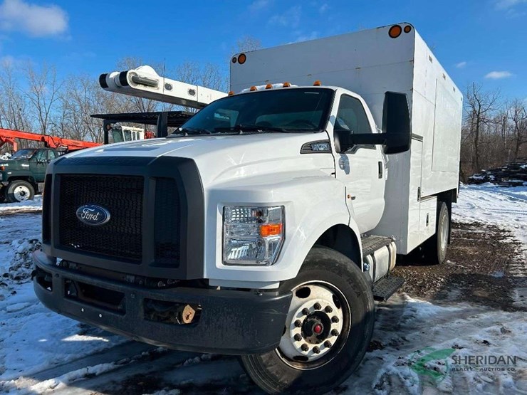 2019-ford-f750-image-1