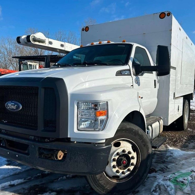 2019 FORD F750