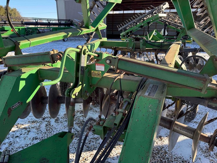 john-deere-630-image-10