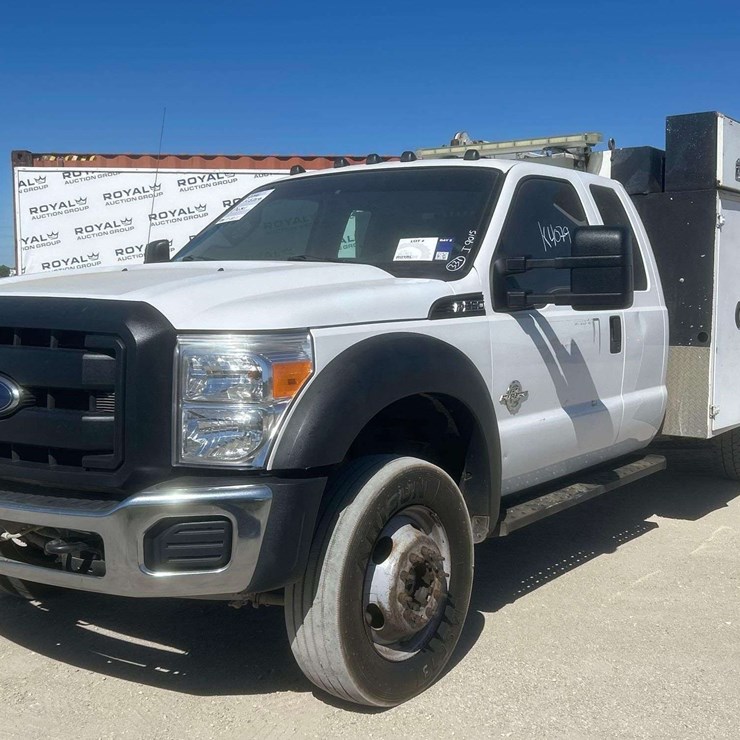 2016 FORD F550