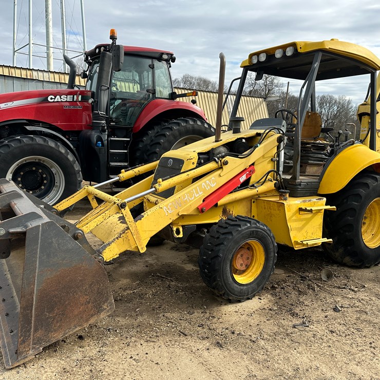 NEW HOLLAND LB75B