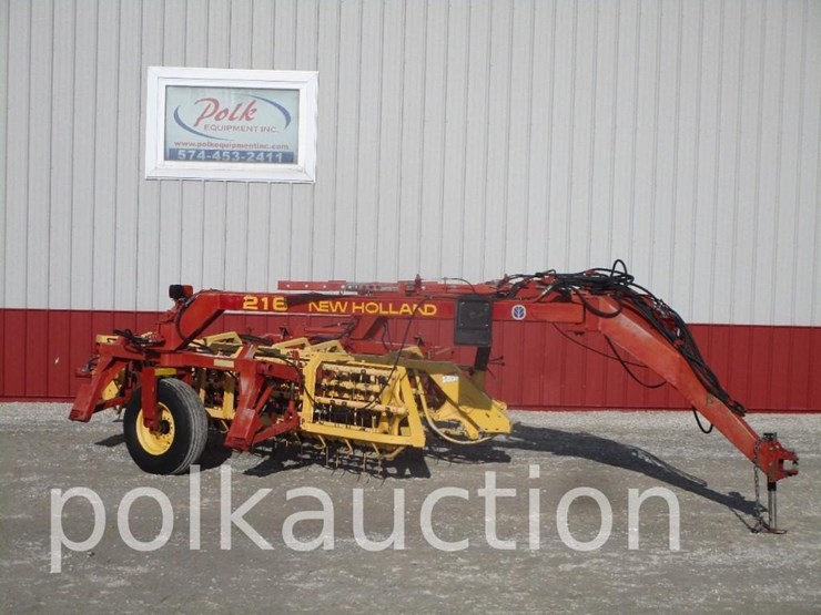 new-holland-216-image-3