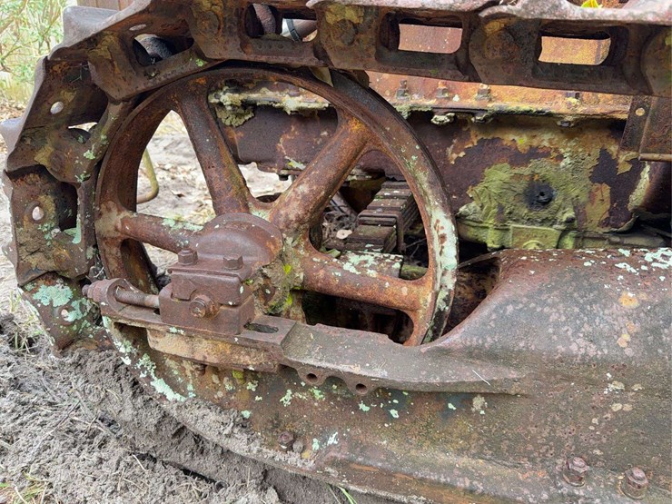 caterpillar-2-ton-crawler-image-26