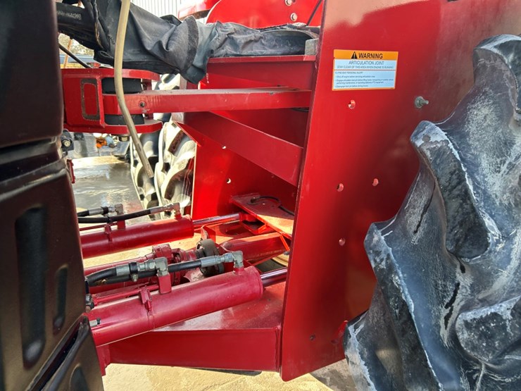 2014-versatile-400-image-73