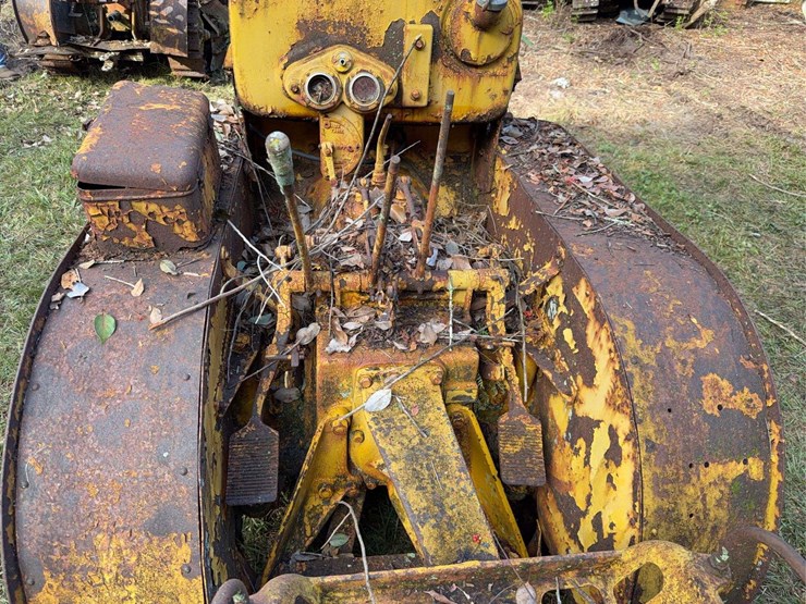 caterpillar-twenty-two-image-22