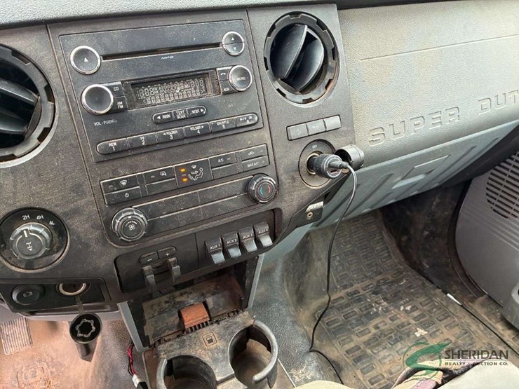 2015-ford-f350-image-33