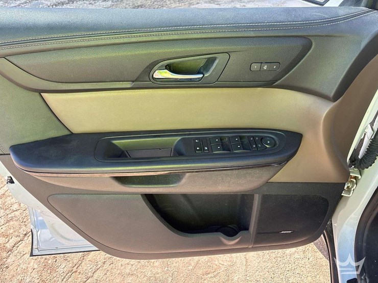 2017-gmc-arcadia-suv-image-10