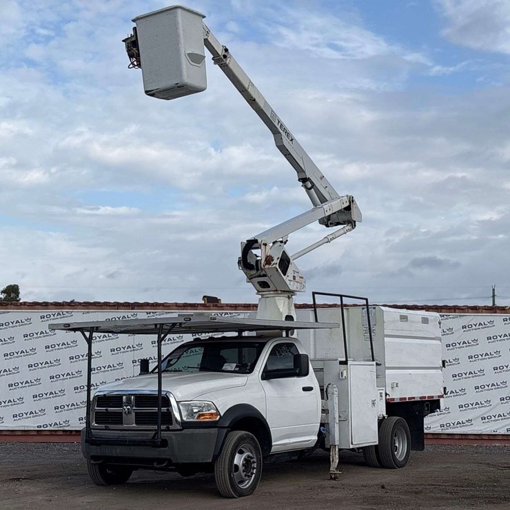 2011 Dodge Ram 4x4 Terex Hi Ranger LT40 40ft. Forestry Chipper Insulated Bucket Truck