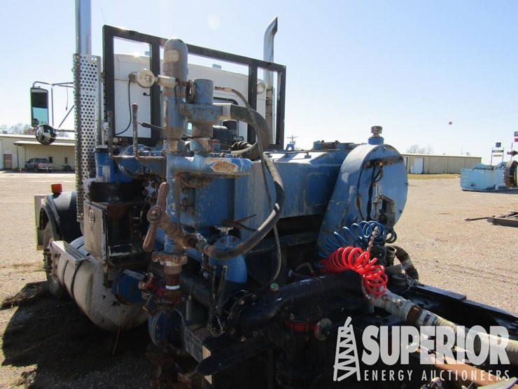 2015-kenworth-t800-image-3