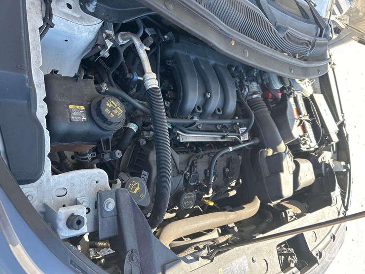 2016-ford-explorer-image-8