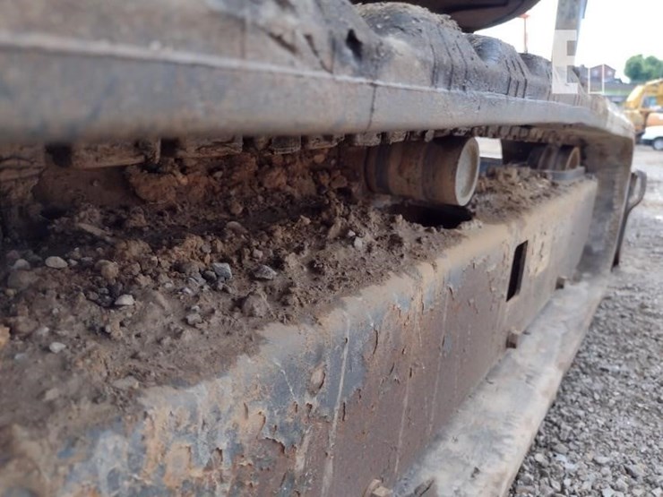 2022-deere-26g-image-37