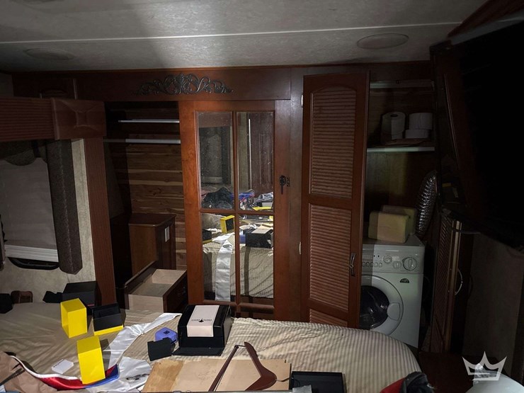 2012-keystone-alpine-3500re-39ft.-t/a-5th-wheel-travel-trailer-image-12