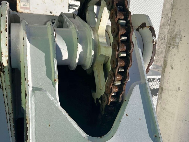 bucket-truck-image-41