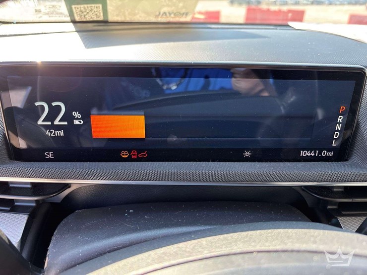 2021-ford-mustang-mach-e-image-16