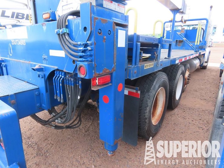 2011-peterbilt-367-image-5