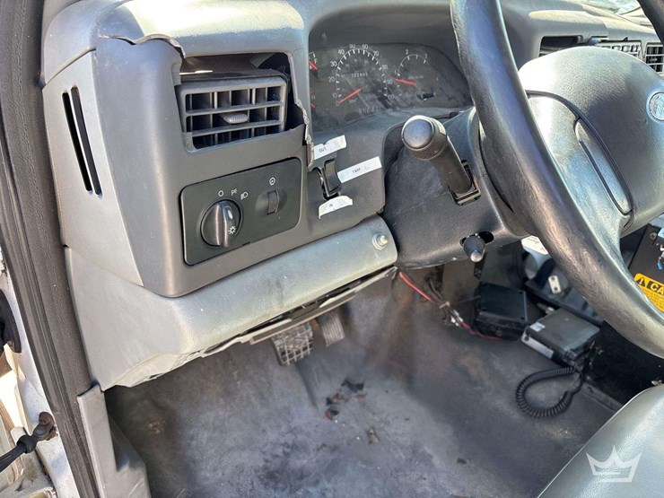 2006-ford-f650-image-22