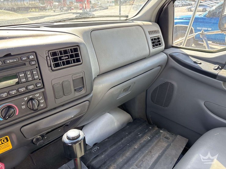 2006-ford-f650-image-27