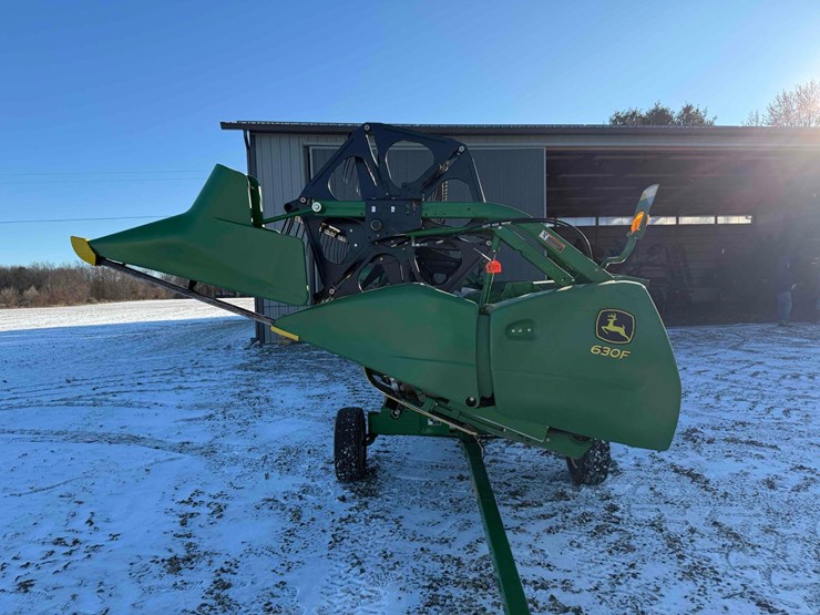 john-deere-630f-image-3