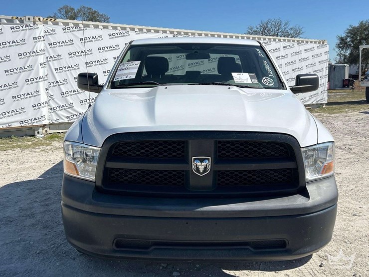 2012-dodge-1500-image-26