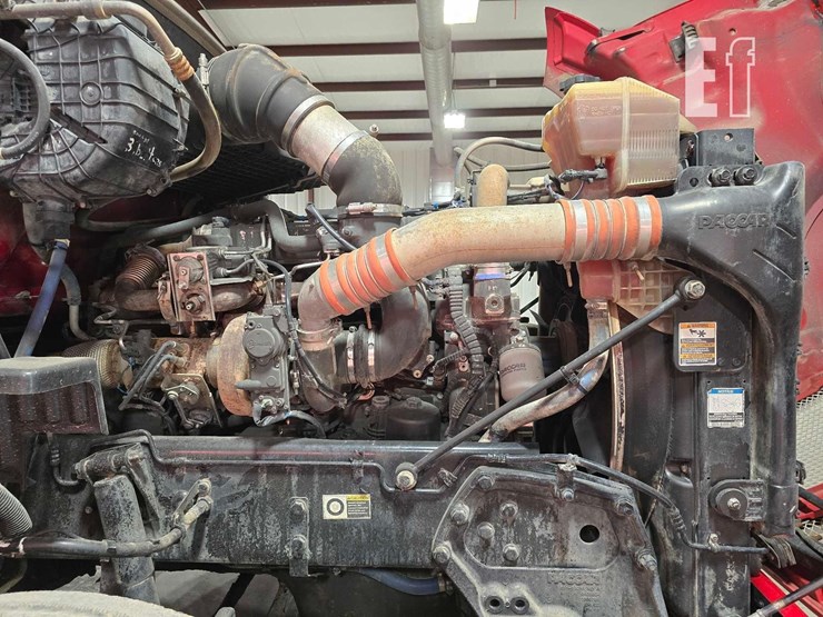 2015-kenworth-t680-image-35