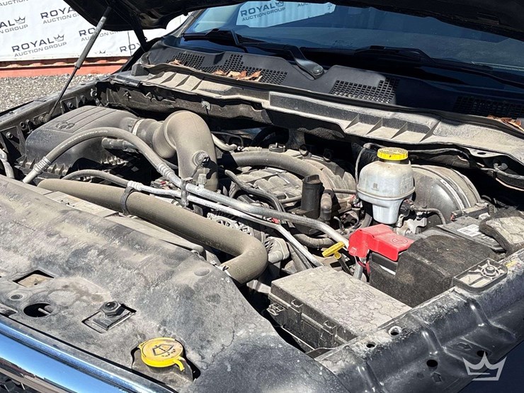 2021-ram-1500-slt-image-10