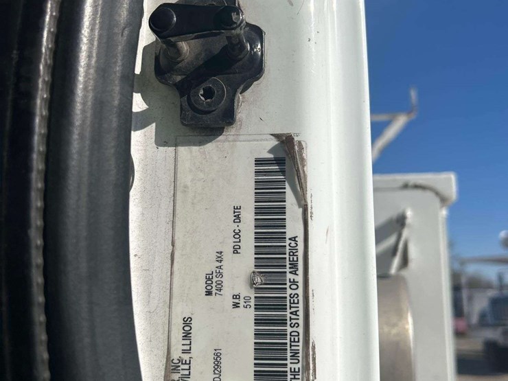 bucket-truck-image-5