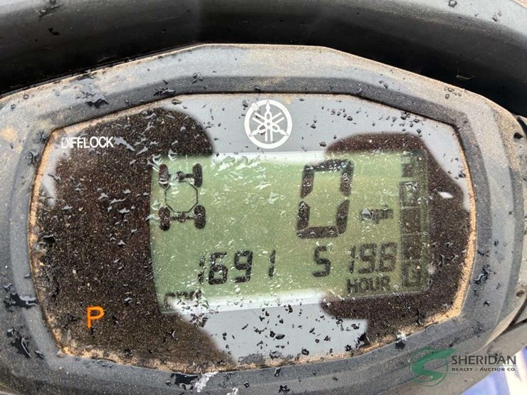2016-yamaha-grizzly-with-power-steering-showing-519-hours-image-9