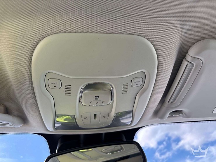 2016-jeep-renegade-image-24