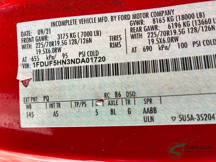 2022-ford-f550-image-24