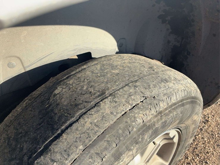 2012-chevrolet-tahoe-lt-image-37