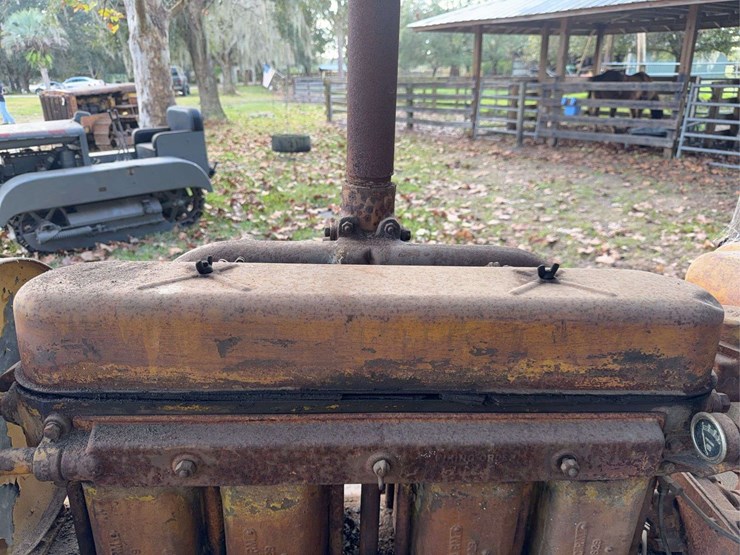 caterpillar-thirty-image-25