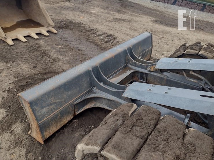 case-cx145d-msr-image-26