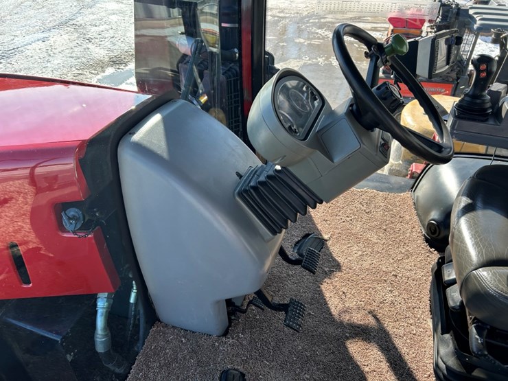 2014-versatile-400-image-28