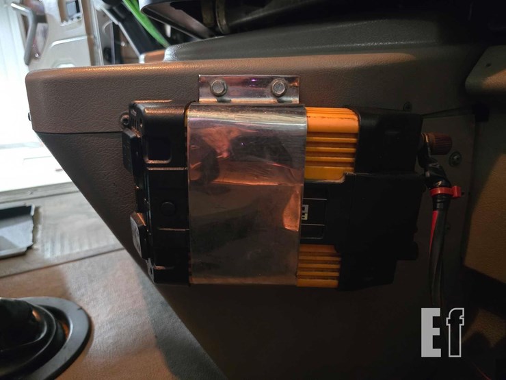 2004-international-paystar-5900-image-40