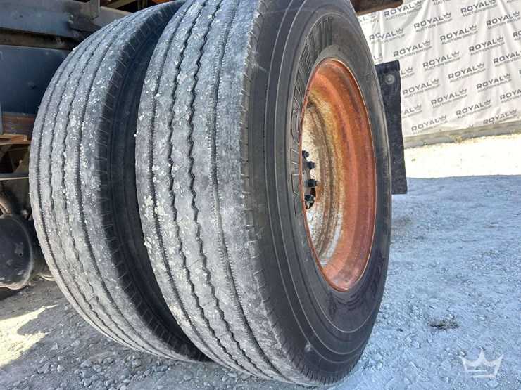 2006-ford-f650-image-25