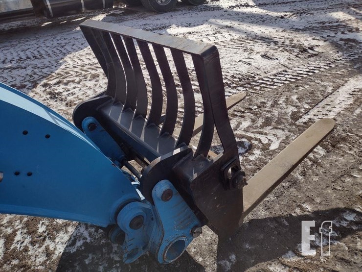 2019-genie-gth1544-image-16