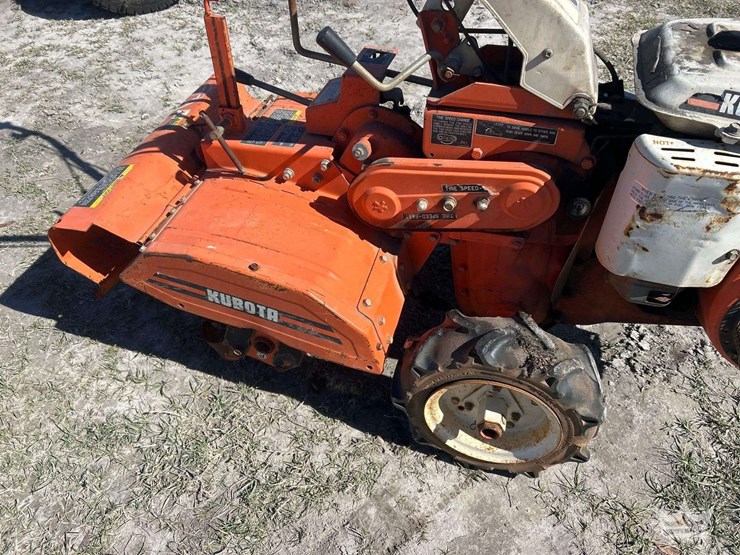 kubota-walk-behind-rear-tine-rototiller-image-7