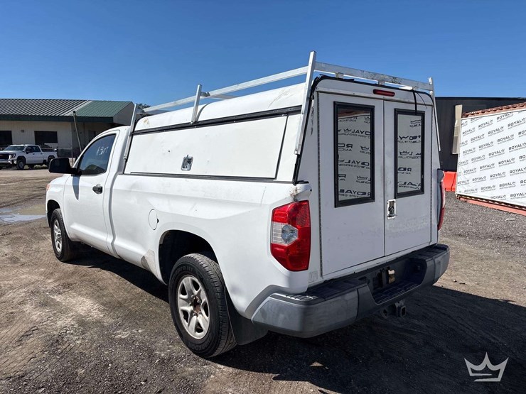 2016-toyota-tacoma-image-4