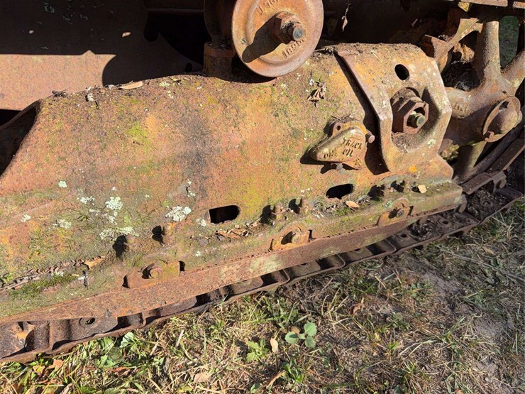 caterpillar-2-ton-image-31