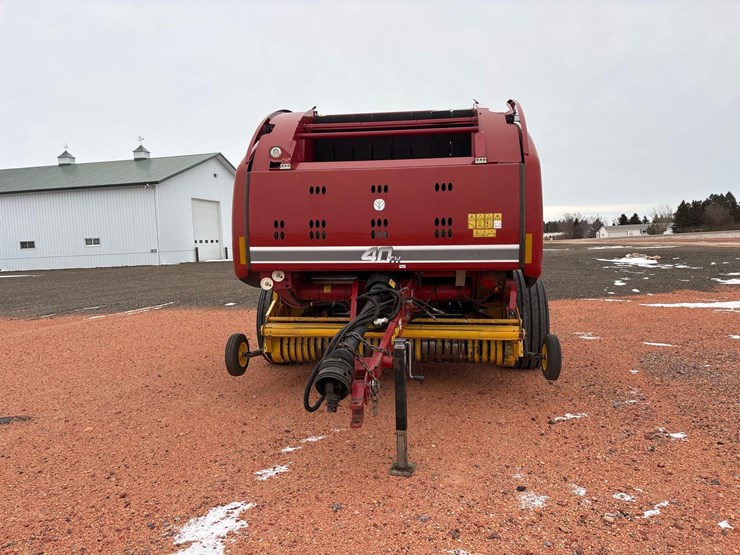 2015-new-holland-rb560-round-baler-image-2