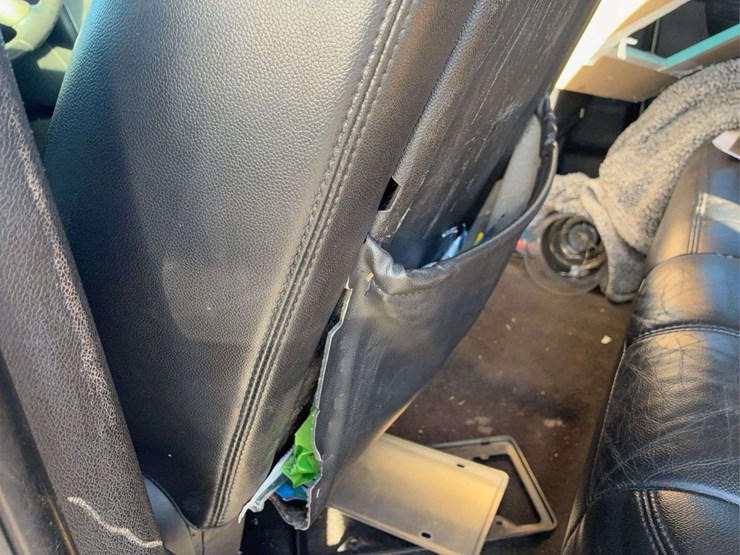 2012-chevrolet-tahoe-lt-image-17