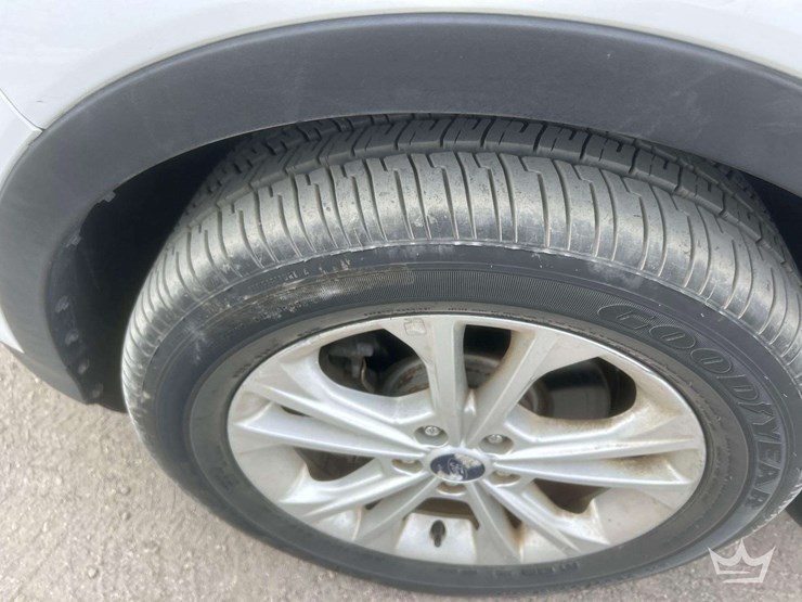 2017-ford-escape-image-11