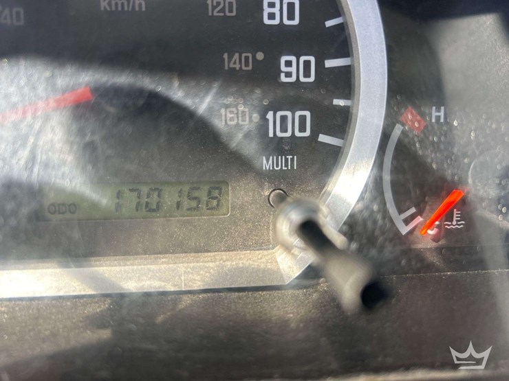 2016-isuzu-nrr-image-7