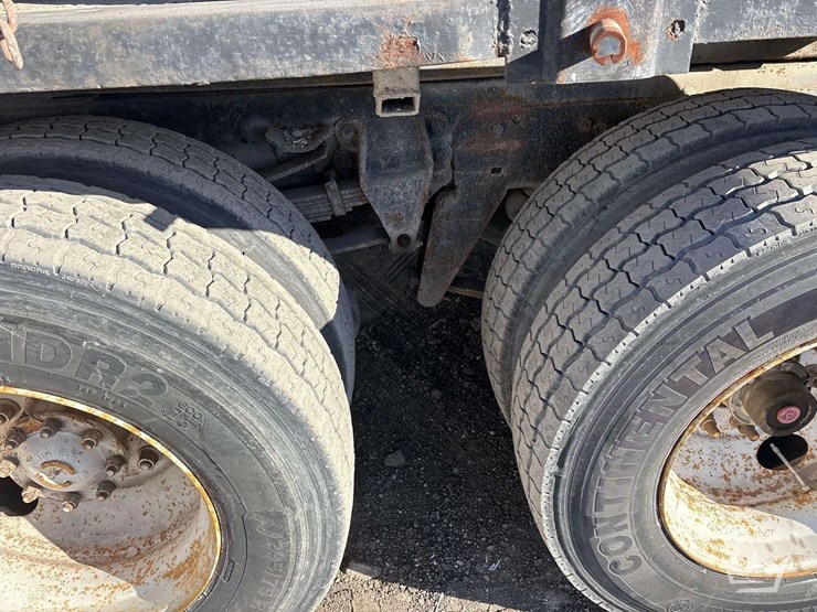 1995-ford-ln8000-image-27